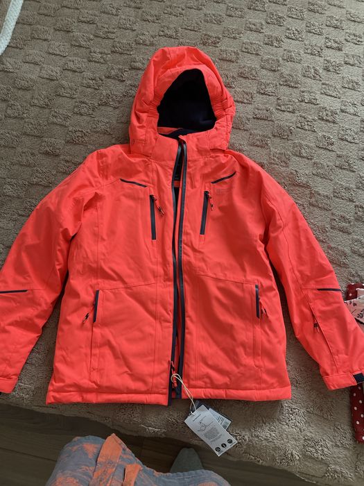 Куртка на девочку