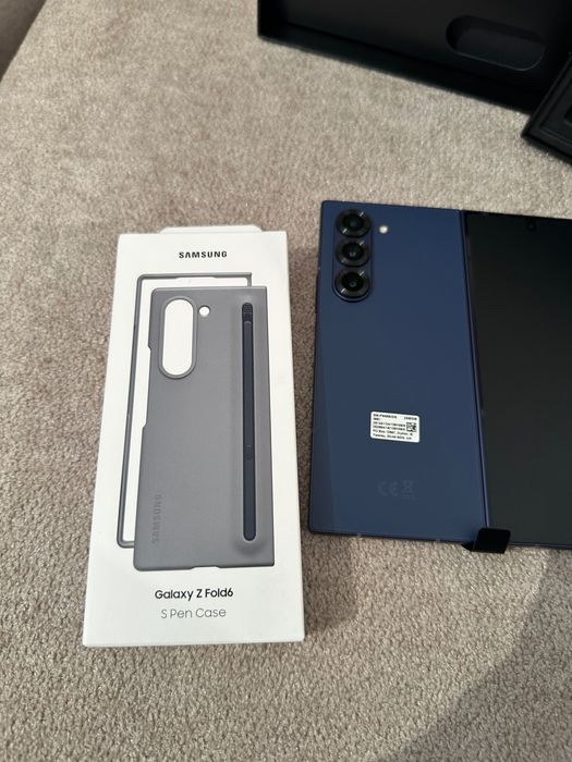 Samsung Galaxy Z Fold 6