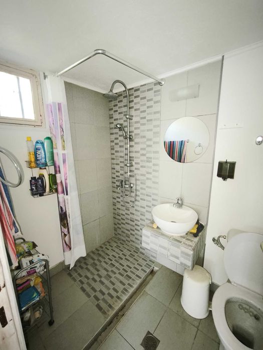 Продава многостайна къща 70 м2 с 2 парцела 330 м2 в Аспровалта, Гърция