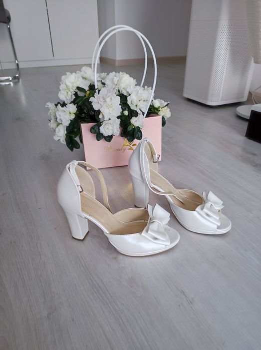 Sandale elegante pentru mireasa Yvettes mărime 37