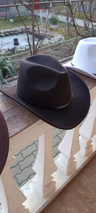 Pălării cowboi noi