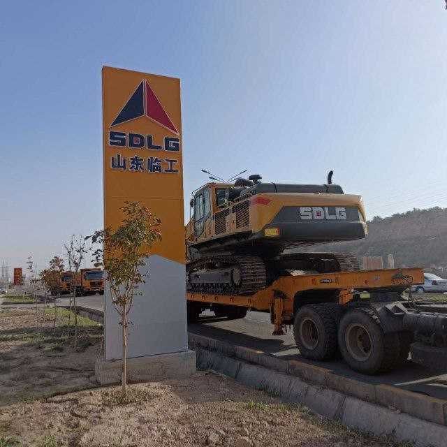 SDLG ГУСЕНИЧНЫЙ ЭСКАВАТОР E6215H есть в наличии ташкент