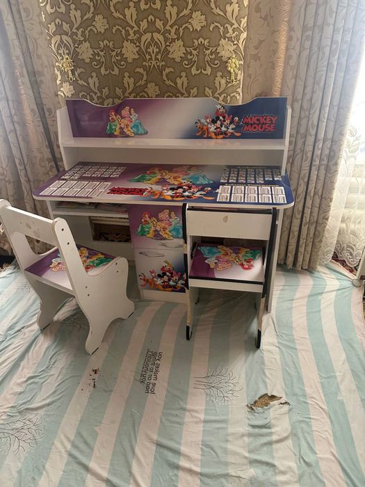 Детская парта (2х местная) в хорошем состоянии