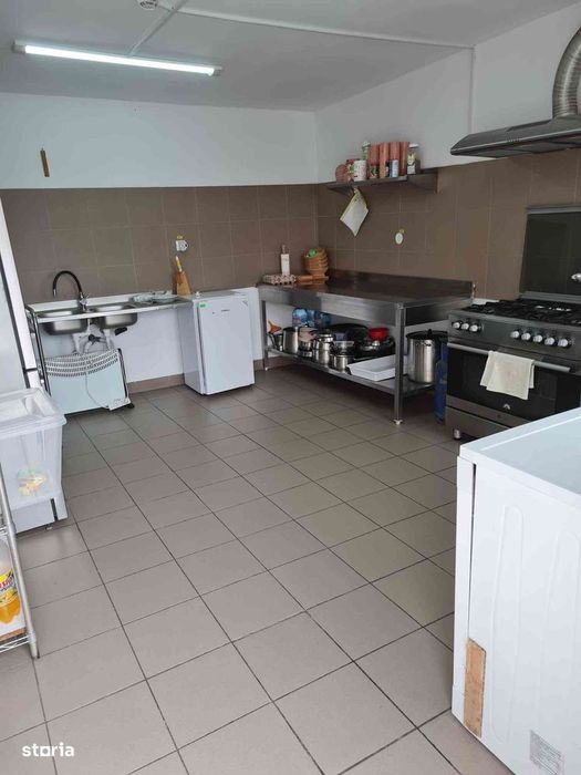 Cladiri autorizate ISU,18 camere,pretabil camin batrani/pensiun/cazare