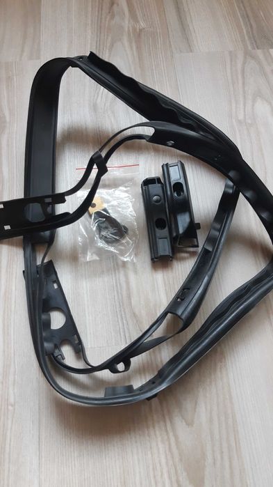 Vând kit reparatii șină acoperiș/plafon dr BMW touring F11 original