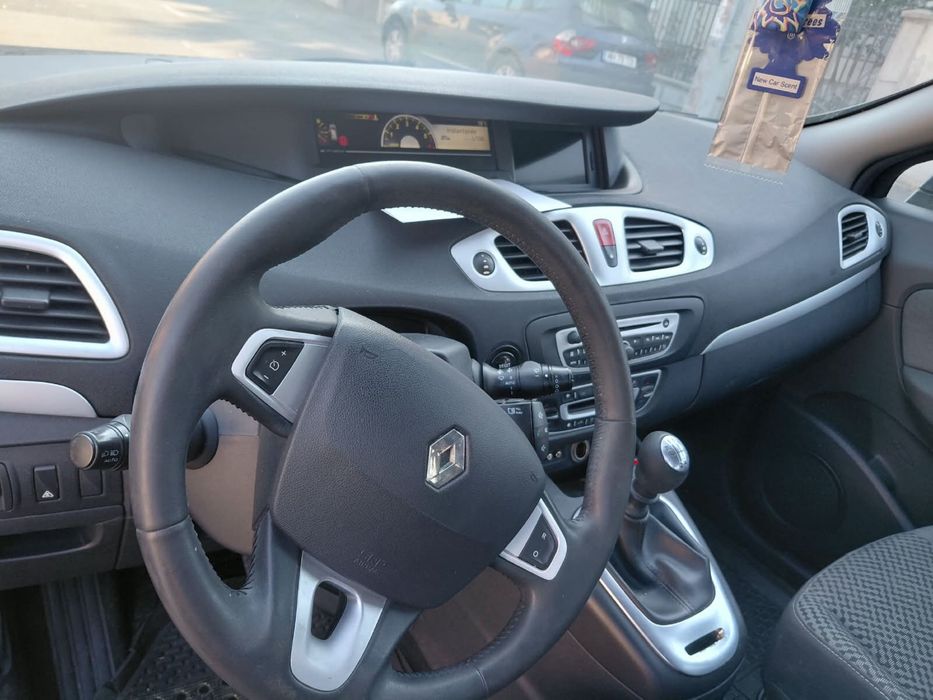 RENAULT Scenic 2011 — imagine 5