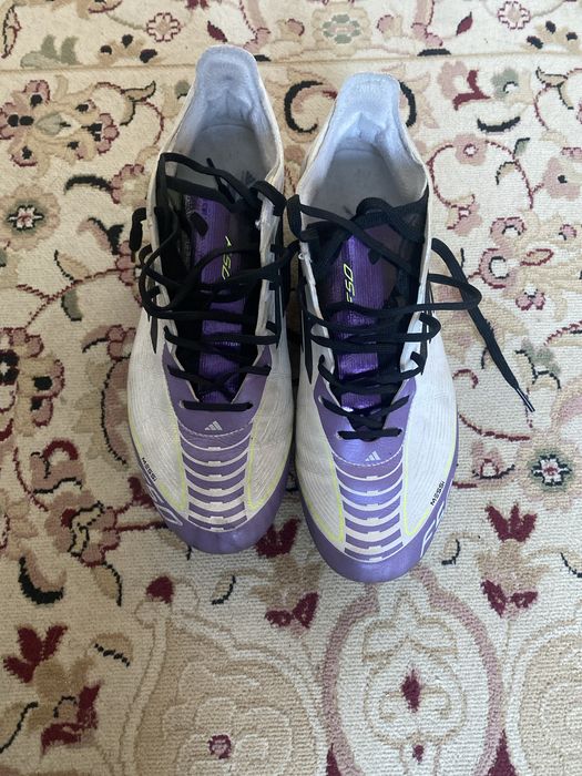 Продаю срочно бутсы adidas f50&messi