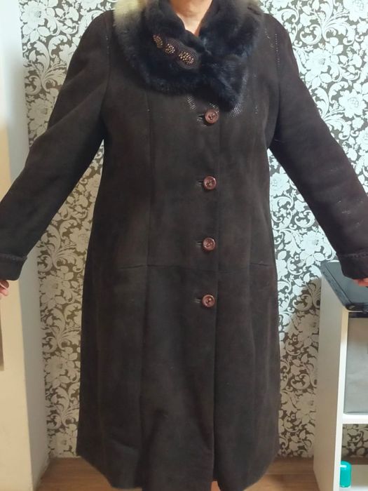 Продаю дублёнку женскую