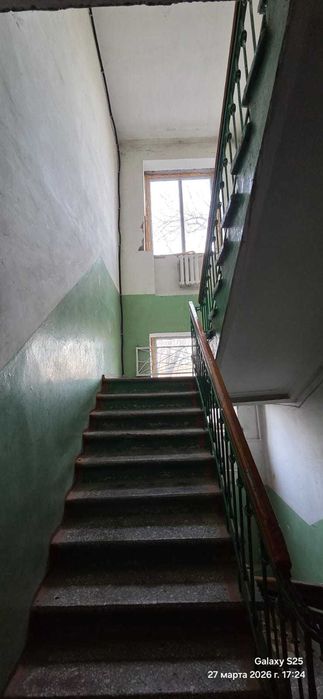3-ком. квартира "Болгарка"  на востоке и с кап. ремонтом.