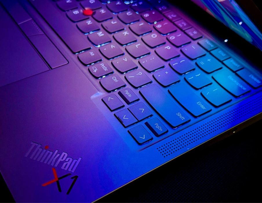 Lenovo ThinkPad X1 YOGA gen 6 4K EKRAN 1in1 X360 i7 PROCESSORLI