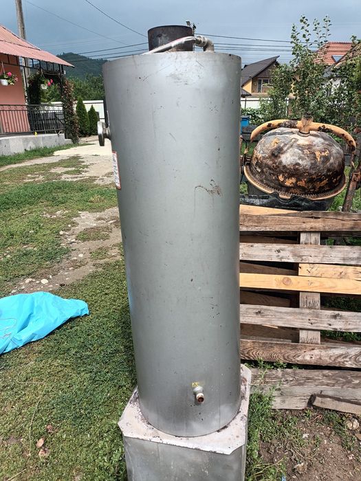 Vînd boiler pe lemne