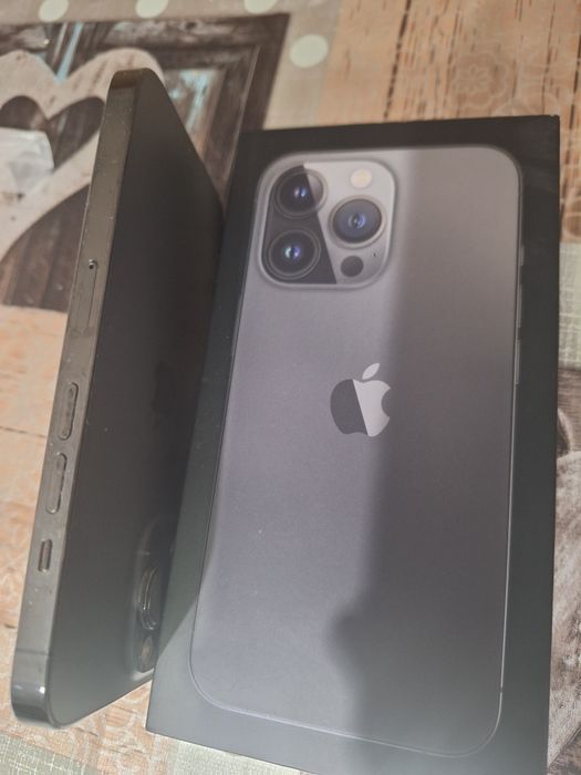 Продава се Iphone 13 pro 128 gb.