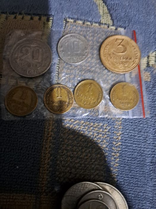 Продам монеты  срочно