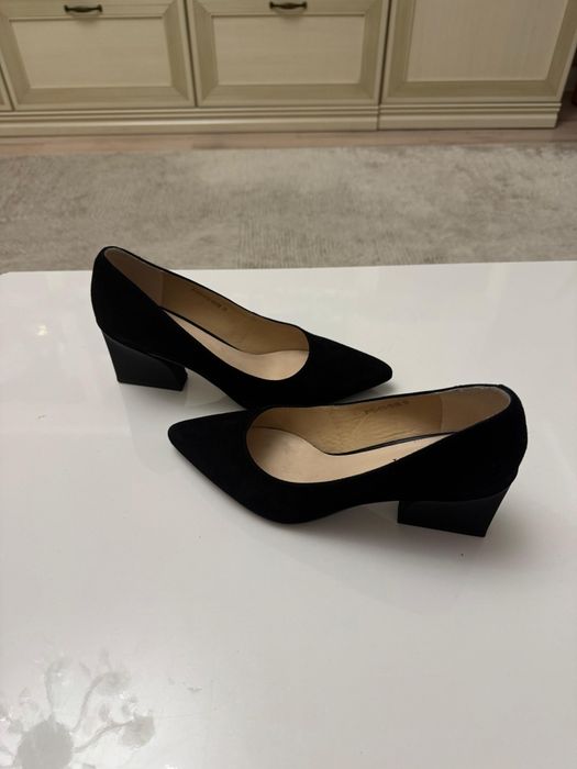 Новые туфли замшевый