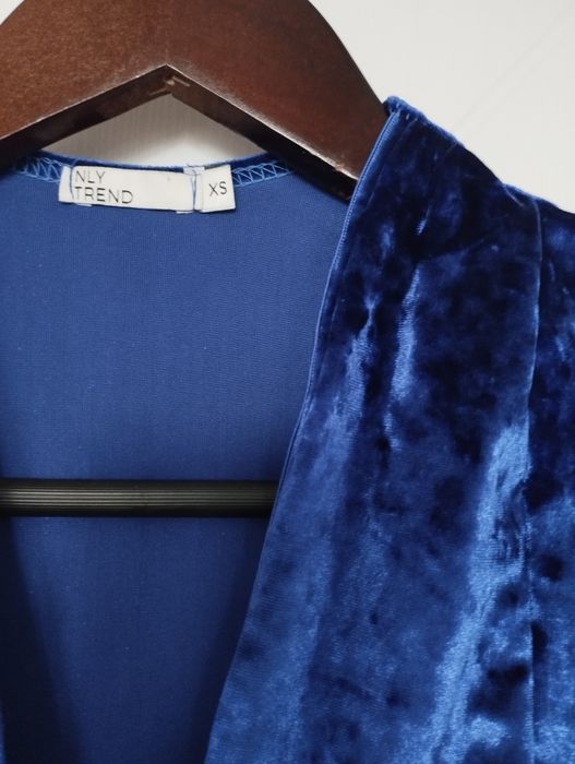 Кадифена рокля- като нова