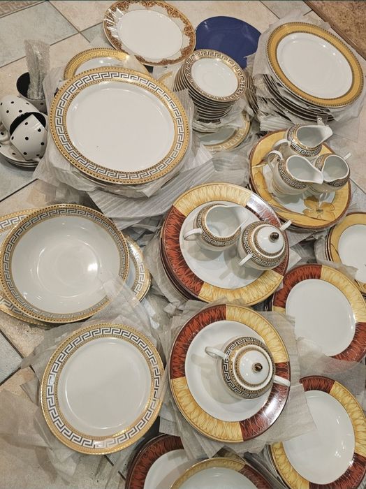 Блюдца, сахарница, ет-табак