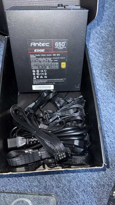 i7-6800k, Strix X99 Gaming , 16 gb ddr4, 1080TI Evga,