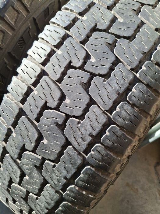 2 Anvelope de iarnă  245 70 r17 Pirelli