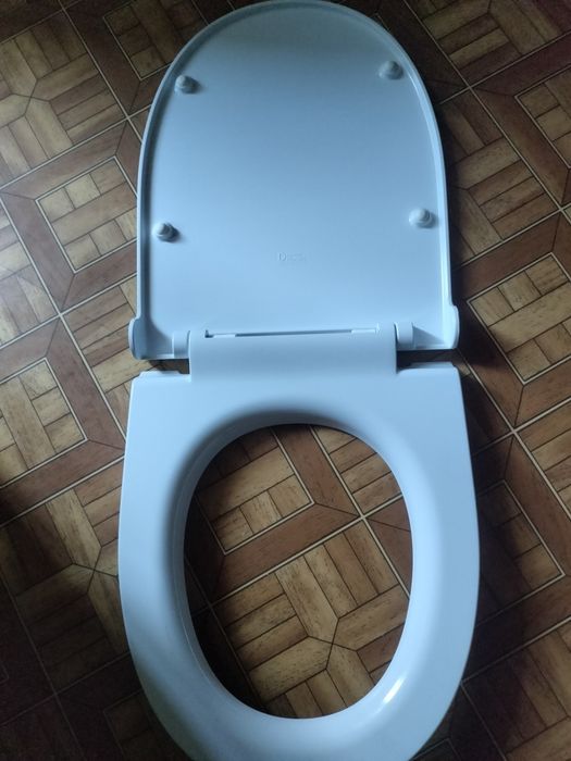 Продам крышку От унитаза