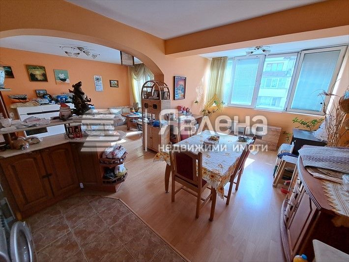 Продава се Двустаен апартамент в Варна, Победа - 90 кв.м за 1610 €/кв.м - Снимка #2