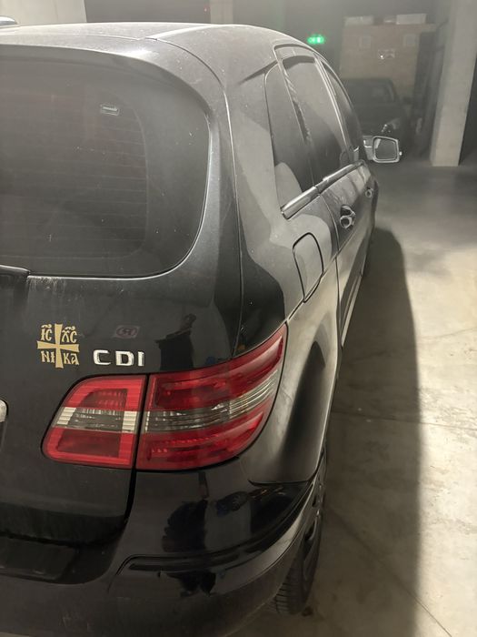 Vând Mercedes B180, an 2011, MOTOR: 2.0/ Diesel 109 cai