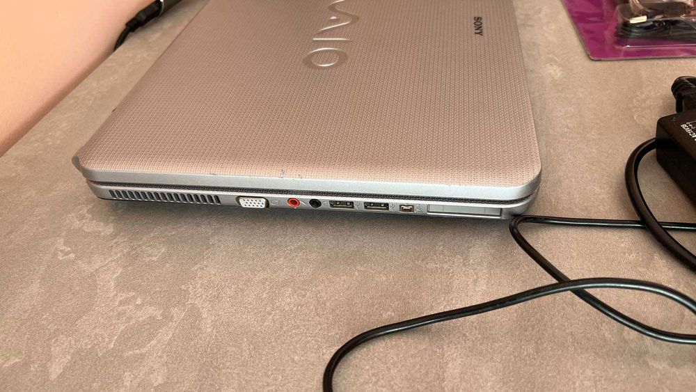 Sony Vaio 15.6" VGN-NS30E