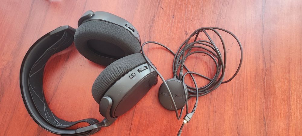 Vand casti gaming, HyperX etc