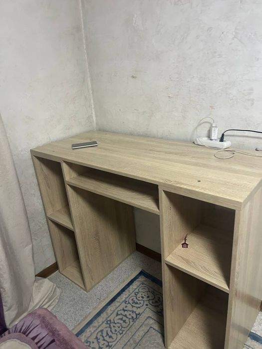 Рабочий стол.Мебель