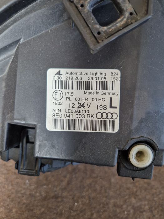 Far stanga Audi A4 2007