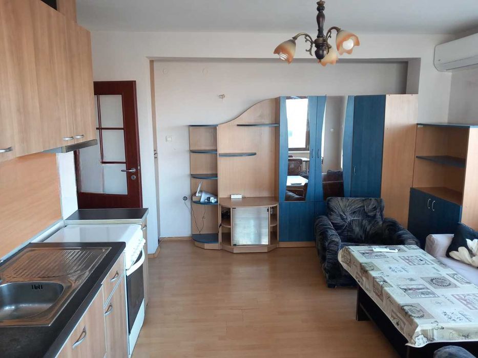 Дава се под наем Двустаен апартамент в София, Красно село - 55 кв.м за 648.21 € - Снимка #1