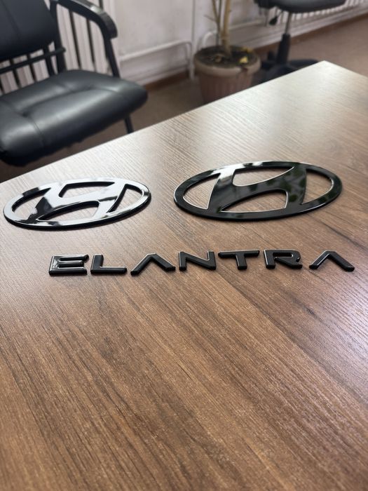 Hyndai Elantra 2024 Значки, эмблема