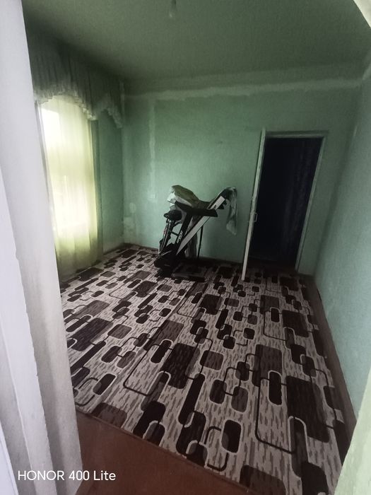 Uy Yangiyo'lda Erkin po'stiga yaqin