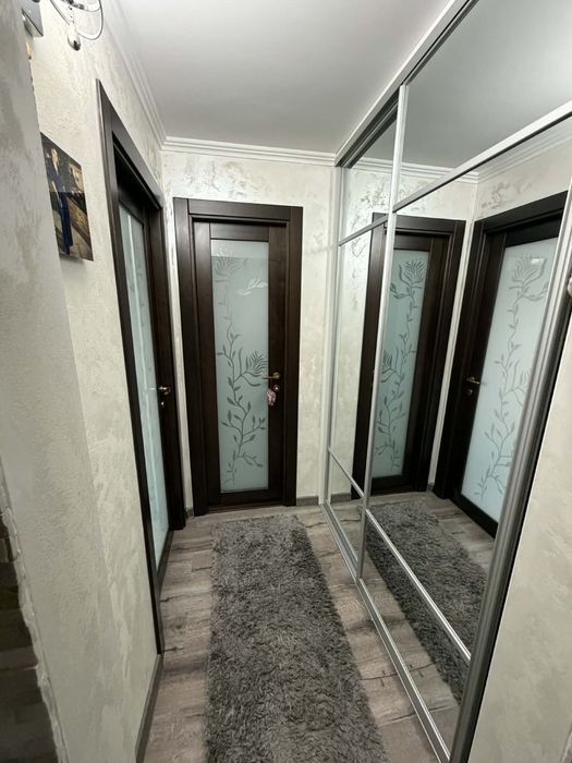 Vand Apartamen cu 2 Camere Semidecomandat