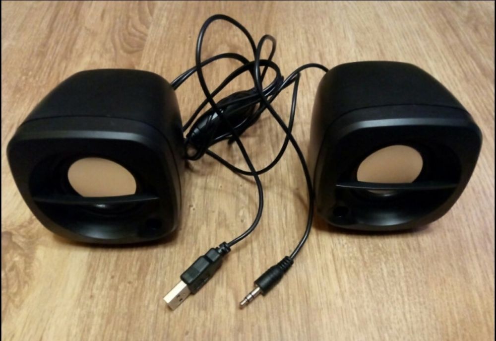 Boxe portabile 5 V - 6 W RMS, Nou!