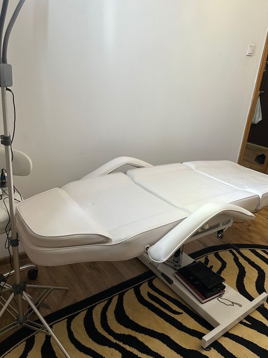 Vând set complet de mobilier profesional pentru salon