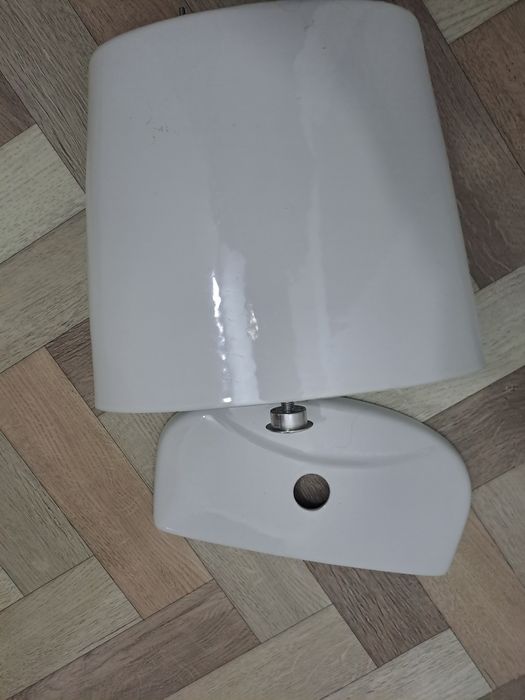 Продам бочок на унитаз