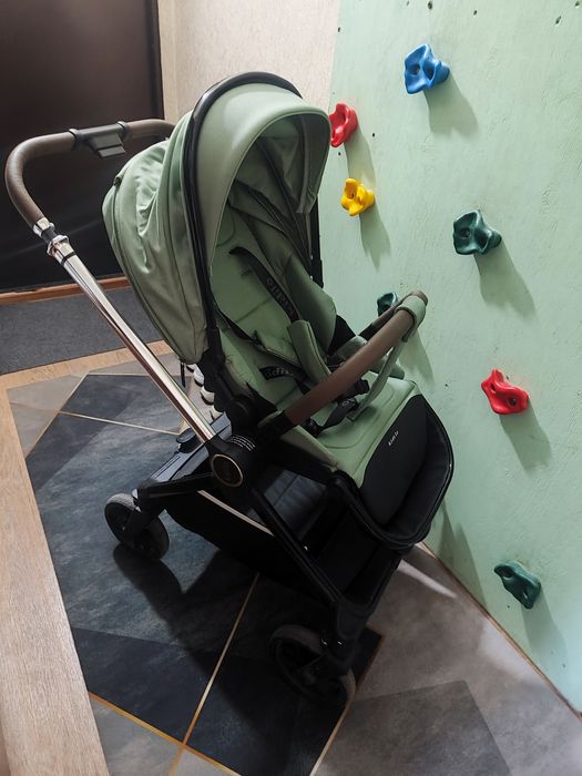 Продам коляску 2 в 1 Kidilo