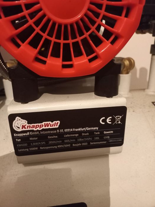 Vànd compresor  silențios  trifazat