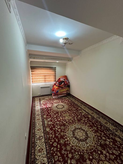 Yangi qurilish uy sotuvda