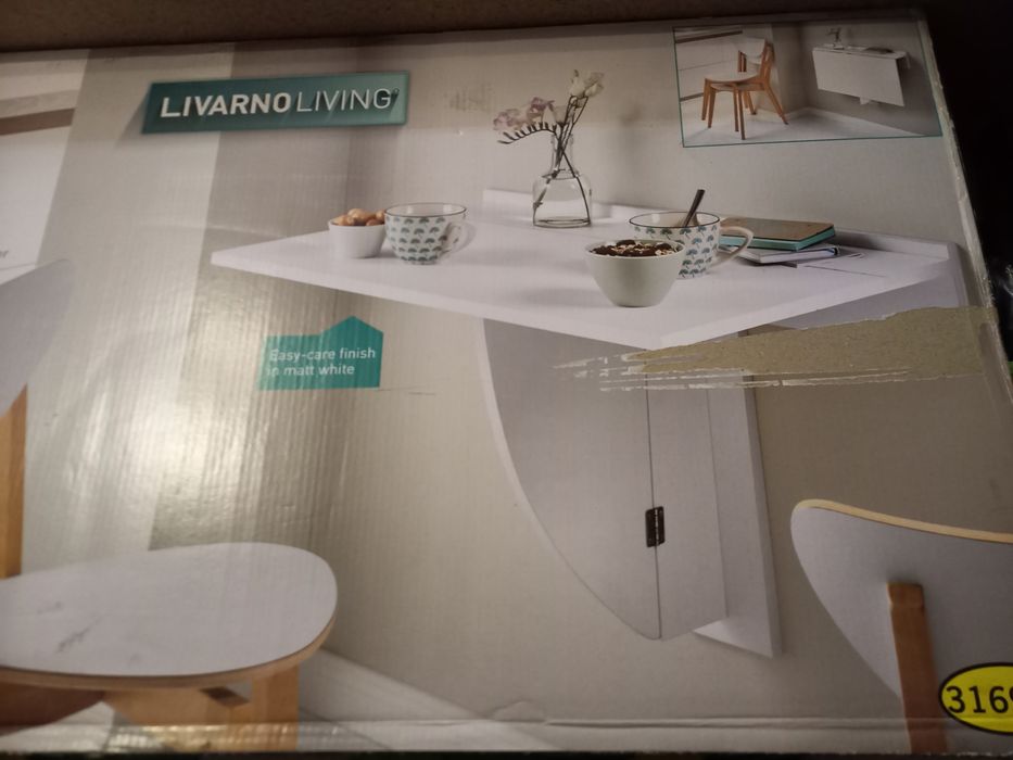 Бяла сгъваема маса