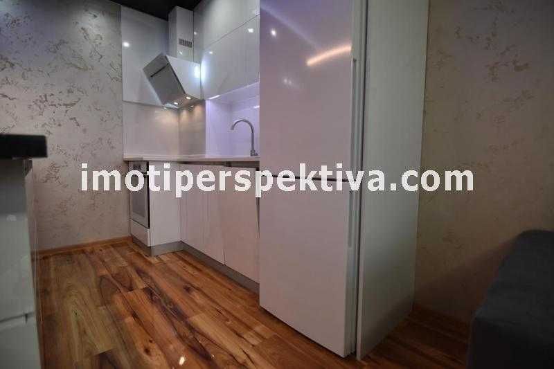 Продава се Двустаен апартамент в Пловдив, Кючук Париж - 64 кв.м за 2110 €/кв.м - Снимка #3