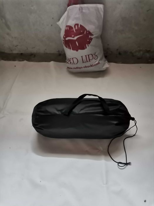 Продавам водонепромукаем заслон,палатка