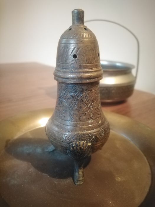 Винтажная бронзовая солонка/перечница