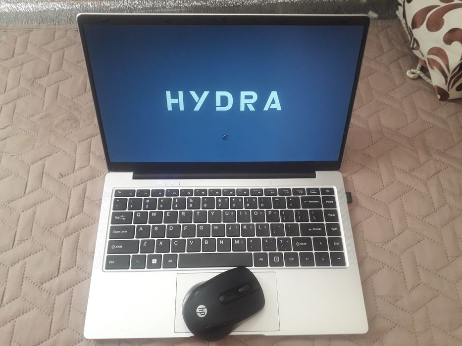 Продам ноутбук Hydra