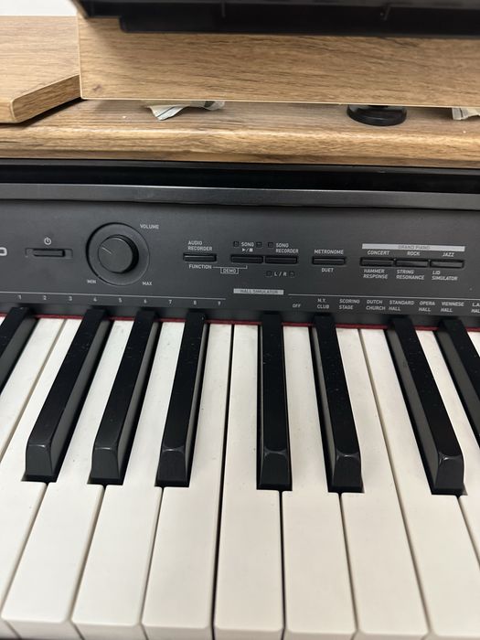 Продам пианино Casio Privia PX A800