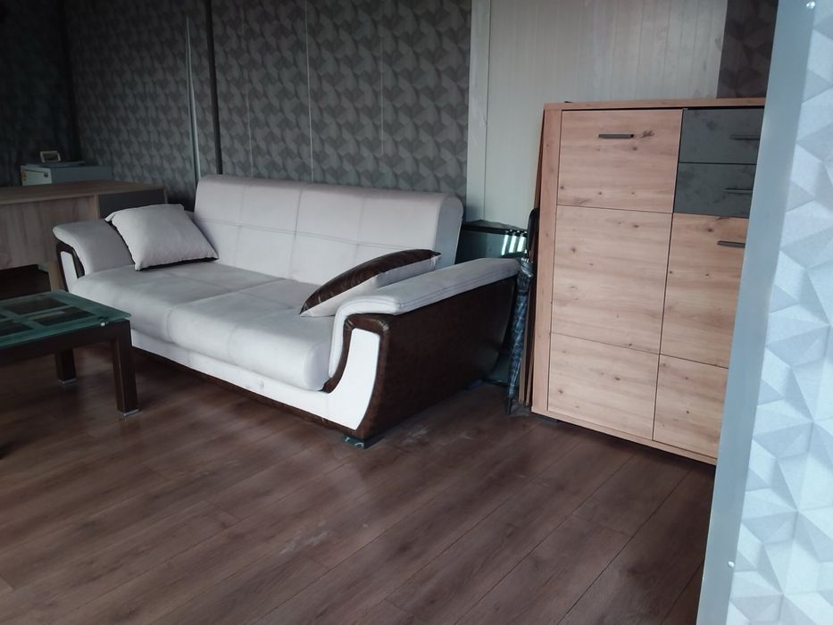 Фургон  оборудван  за офис или вила