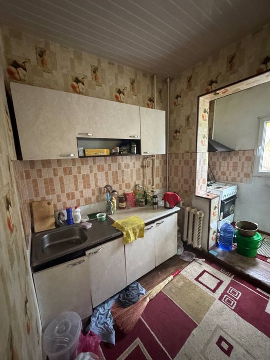 сотилади 2 хона 2 этаж коракамиш 2/4