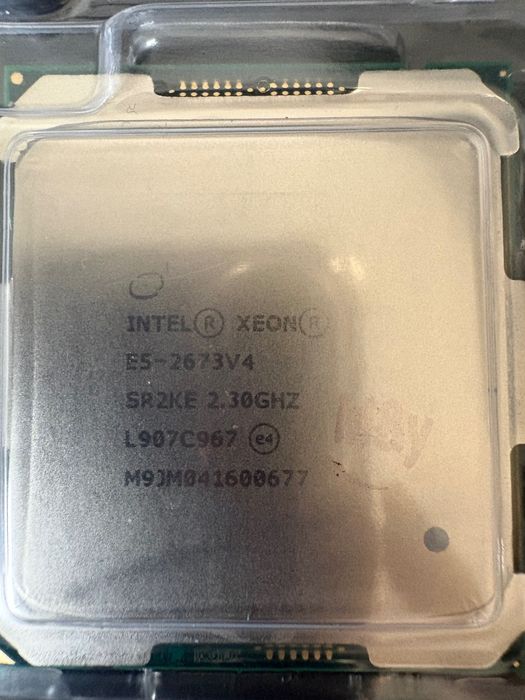 Server Asus Z10PA-U8 + 32gb ram + 20 cores Cpu (Сървър)