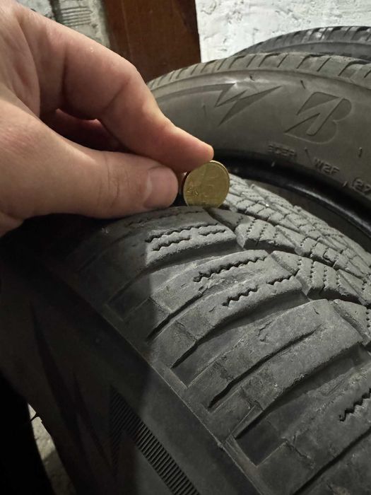 4 бр. зимни гуми Bridgestone Blizzak LM005 215/60 R17 96H, DOT 2022