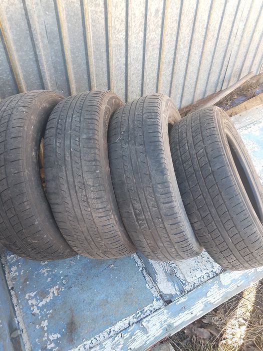 Продам летние шины б/у на 15